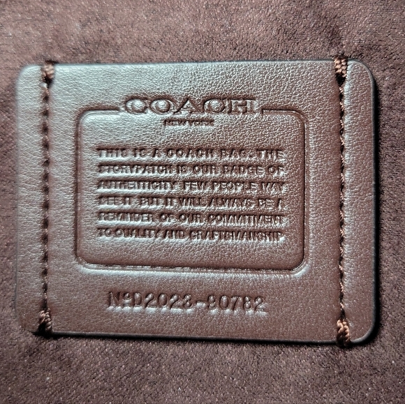 Coach crossbody+wallet $600 retail - Picture 7 of 11
